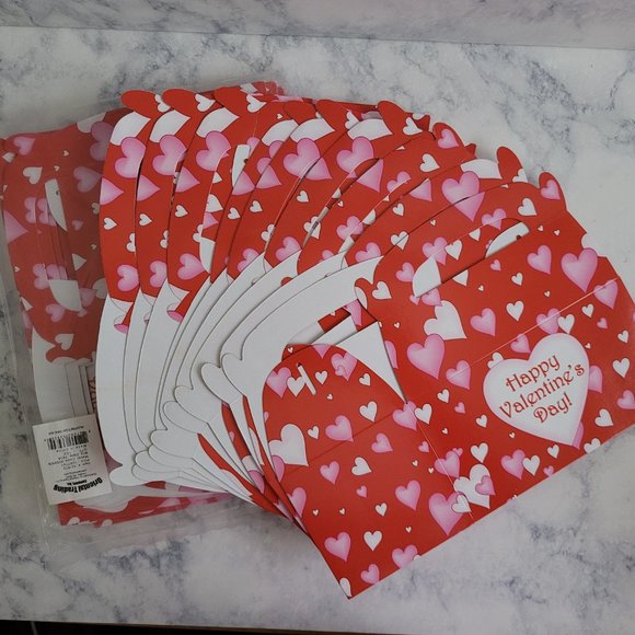 Valentine Heart Treat Boxes with Handle * Gable Boxes - Picture 4 of 5